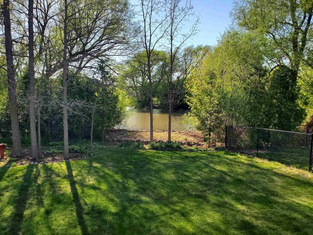 576 ST MARYS STREET, De Pere, WI 54115