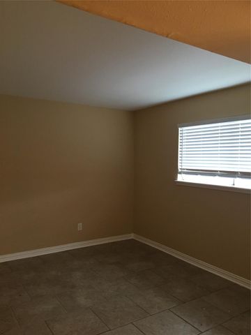 5625 Antoine Drive 102, Houston, TX 77091