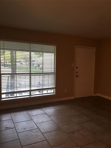 5625 Antoine Drive 102, Houston, TX 77091