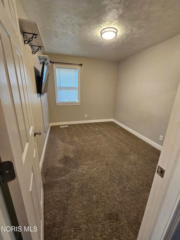 5013 Allen Street, Sylvania, OH 43560