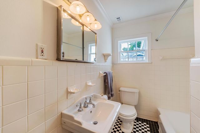 3110 Randall Street, Houston, TX 77018