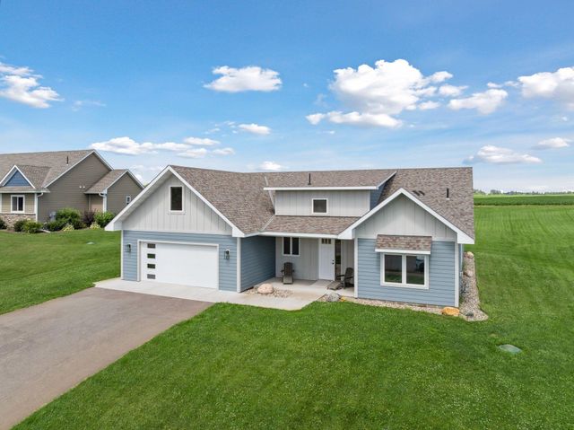 25617 Cedar Lane, New Prague, MN 56071