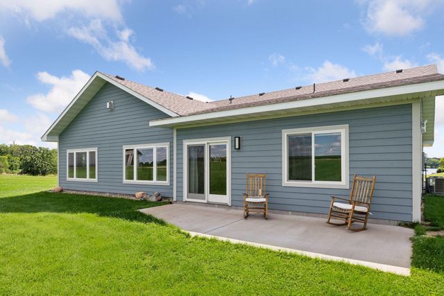 25617 Cedar Lane, New Prague, MN 56071