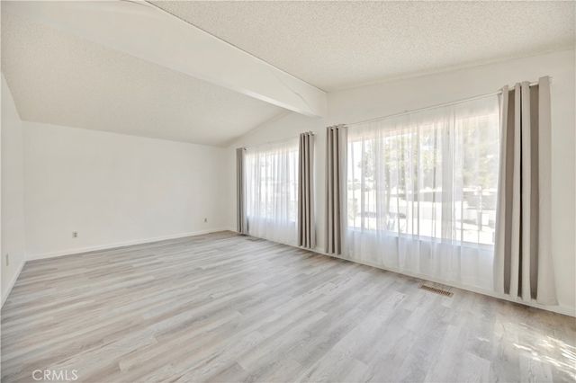 2953 Manzanita Way, Hemet, CA 92545