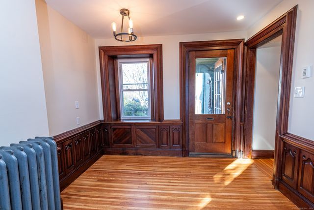 37 East Pearl Street, New Haven, CT 06513