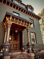 37 East Pearl Street, New Haven, CT 06513