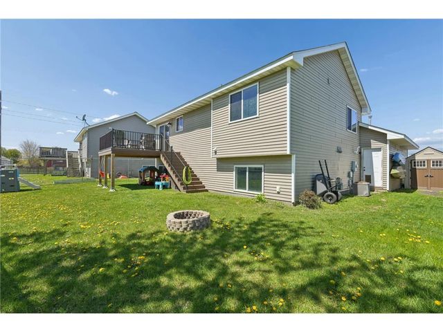 1314 Blue Jay Place, New Richmond, WI 54017