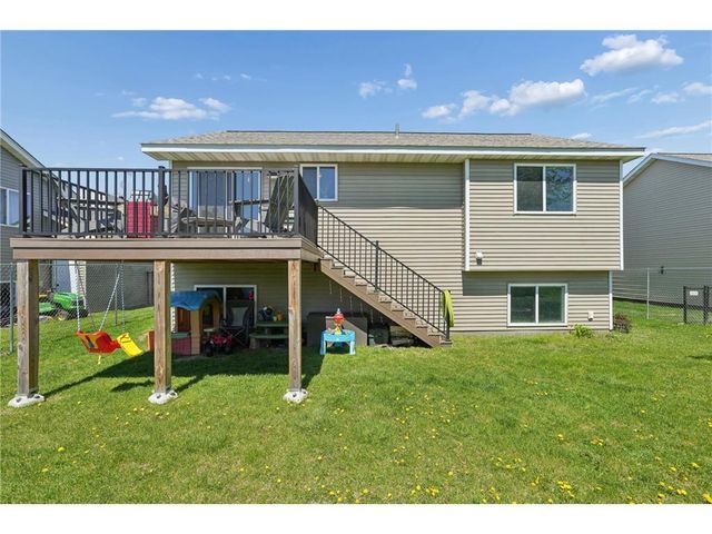 1314 Blue Jay Place, New Richmond, WI 54017