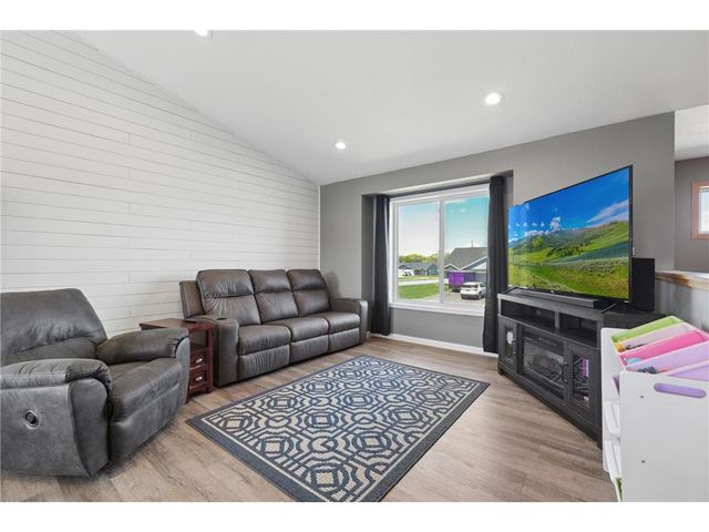 1314 Blue Jay Place, New Richmond, WI 54017