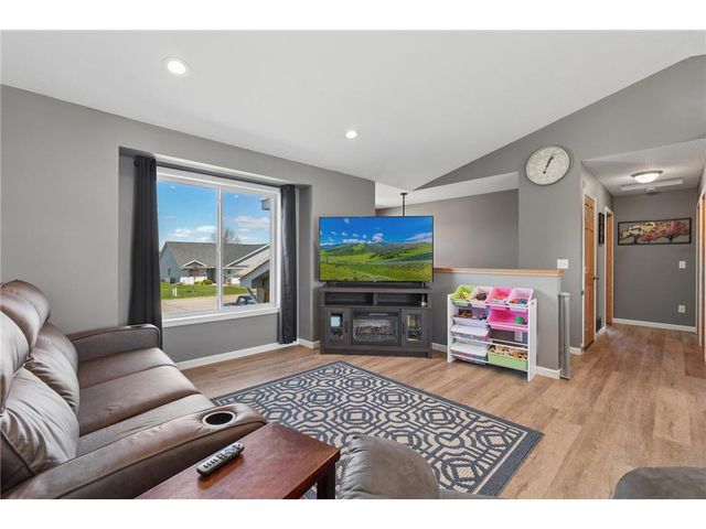 1314 Blue Jay Place, New Richmond, WI 54017
