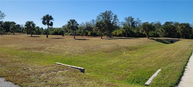 7847 Pinedale DR, Port Charlotte, FL 33981