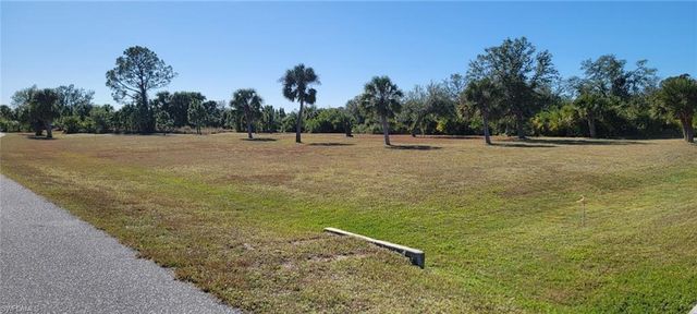 7847 Pinedale DR, Port Charlotte, FL 33981