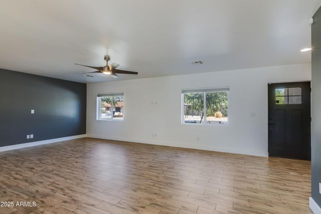 4427 E TURNEY Avenue, Phoenix, AZ 85018