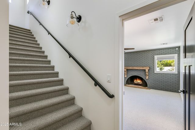 4427 E TURNEY Avenue, Phoenix, AZ 85018