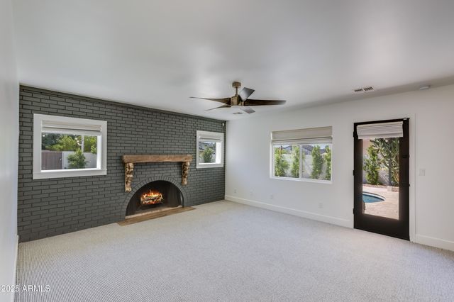 4427 E TURNEY Avenue, Phoenix, AZ 85018