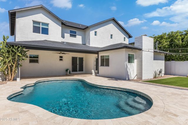 4427 E TURNEY Avenue, Phoenix, AZ 85018