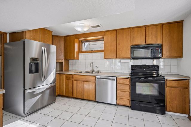 13837 Sheffield Lane N, Maple Grove, MN 55311