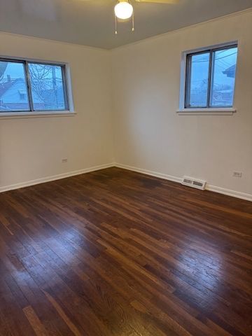 8815 S Halsted Street, Chicago, IL 60620