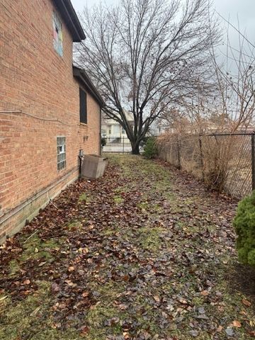 8815 S Halsted Street, Chicago, IL 60620