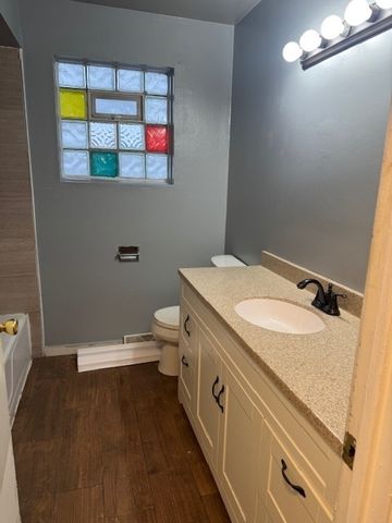 8815 S Halsted Street, Chicago, IL 60620