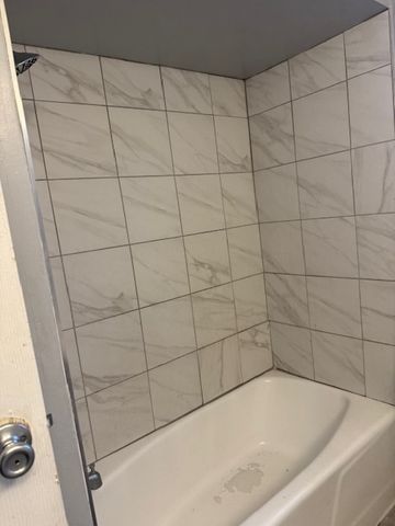 8815 S Halsted Street, Chicago, IL 60620