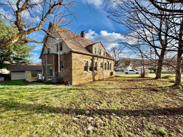 300 W Main Street, Mt Vernon, KY 40456