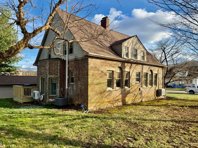 300 W Main Street, Mt Vernon, KY 40456