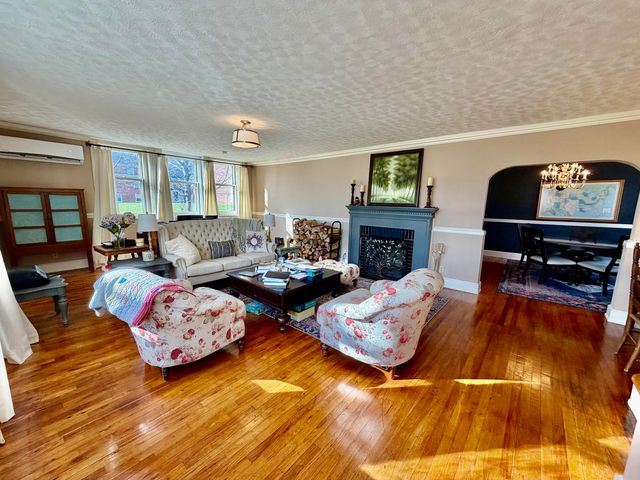 300 W Main Street, Mt Vernon, KY 40456