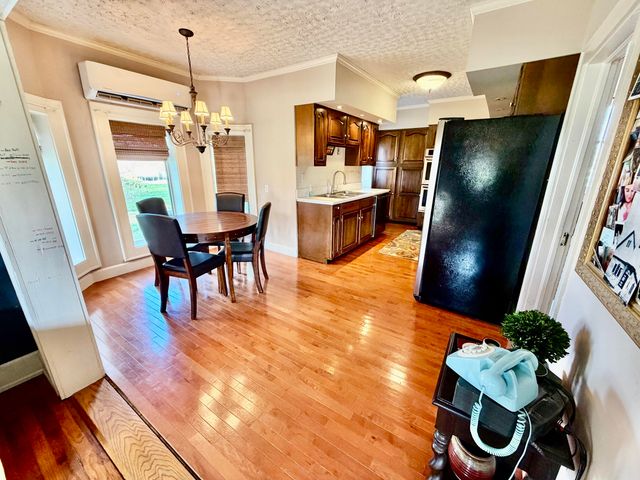 300 W Main Street, Mt Vernon, KY 40456