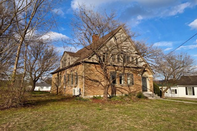 300 W Main Street, Mt Vernon, KY 40456