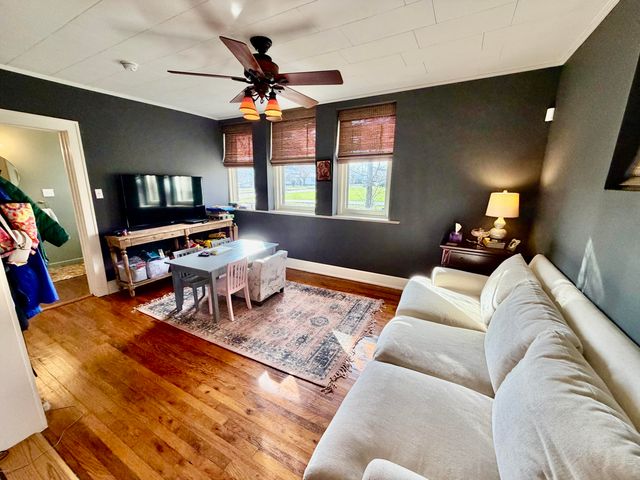 300 W Main Street, Mt Vernon, KY 40456