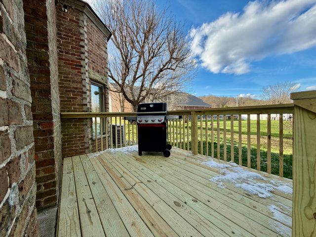 300 W Main Street, Mt Vernon, KY 40456