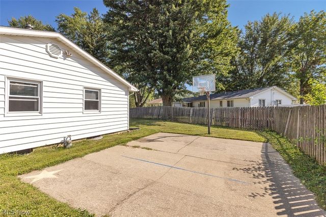 5847 Clement Drive, Lorain, OH 44053