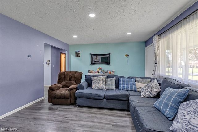 5847 Clement Drive, Lorain, OH 44053