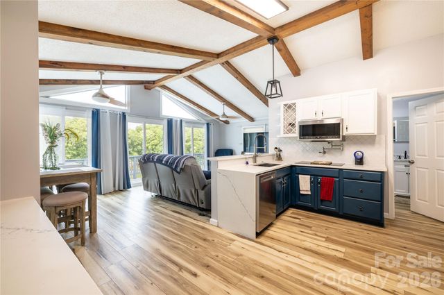 138 Strand Road, New London, NC 28127