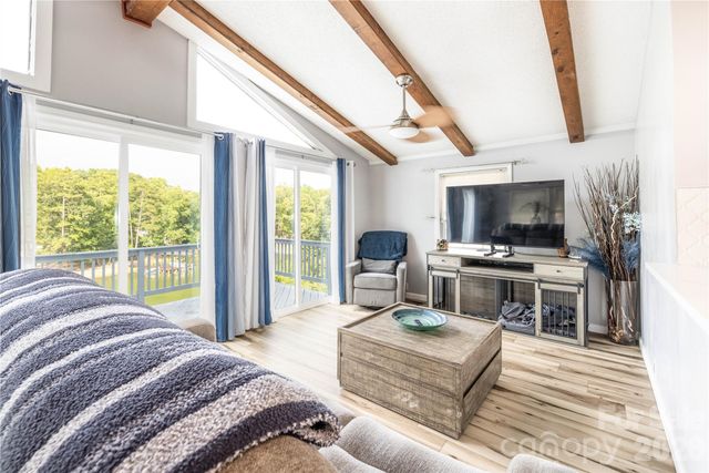 138 Strand Road, New London, NC 28127