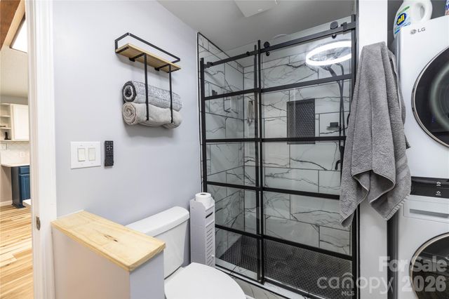 138 Strand Road, New London, NC 28127