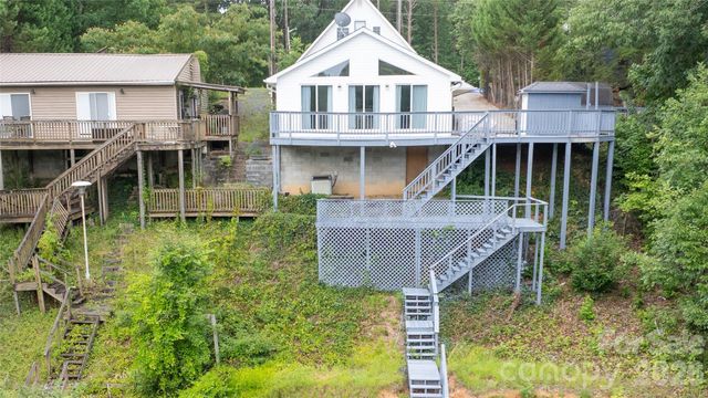138 Strand Road, New London, NC 28127