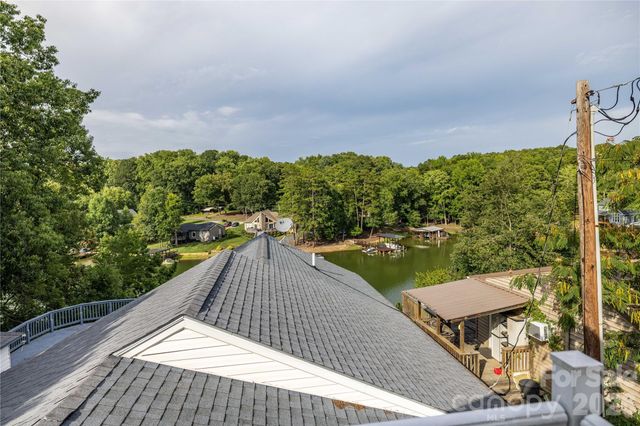 138 Strand Road, New London, NC 28127