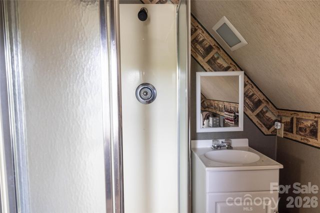 138 Strand Road, New London, NC 28127