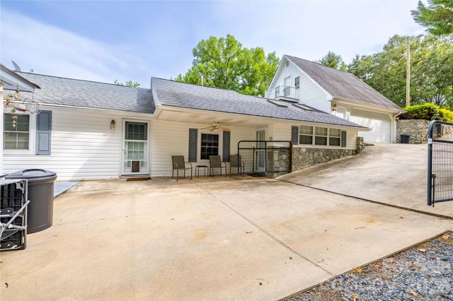 138 Strand Road, New London, NC 28127
