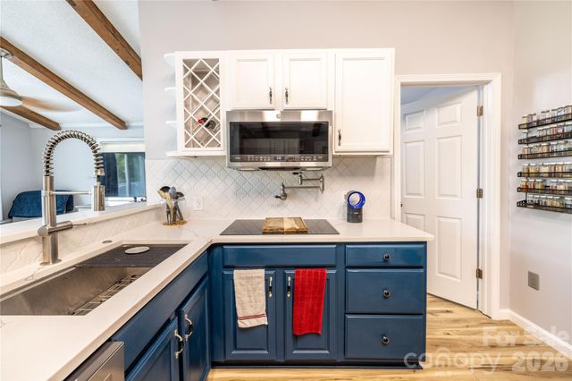 138 Strand Road, New London, NC 28127