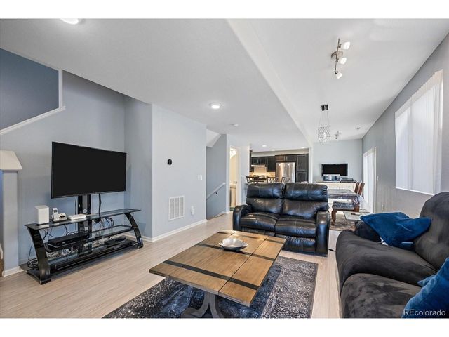 4777 E 98th Pl, Thornton, CO 80229