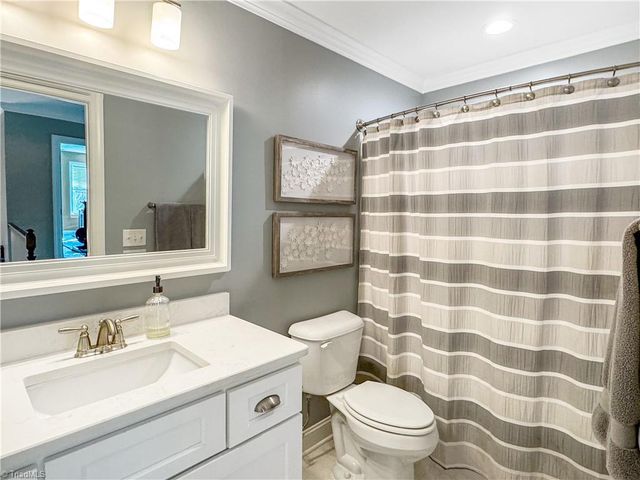 2234 Renaissance Lane, High Point, NC 27262