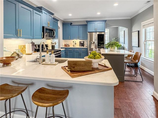 2234 Renaissance Lane, High Point, NC 27262