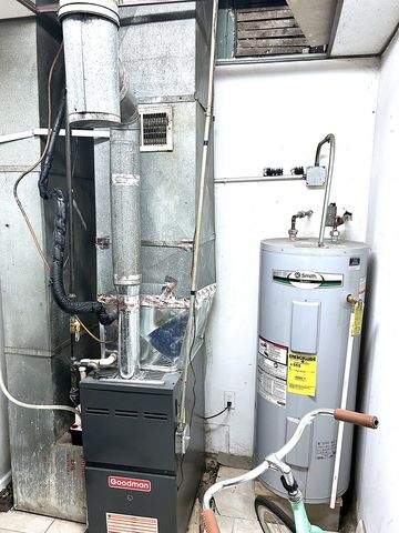 3614 W Division Street, Chicago, IL 60651