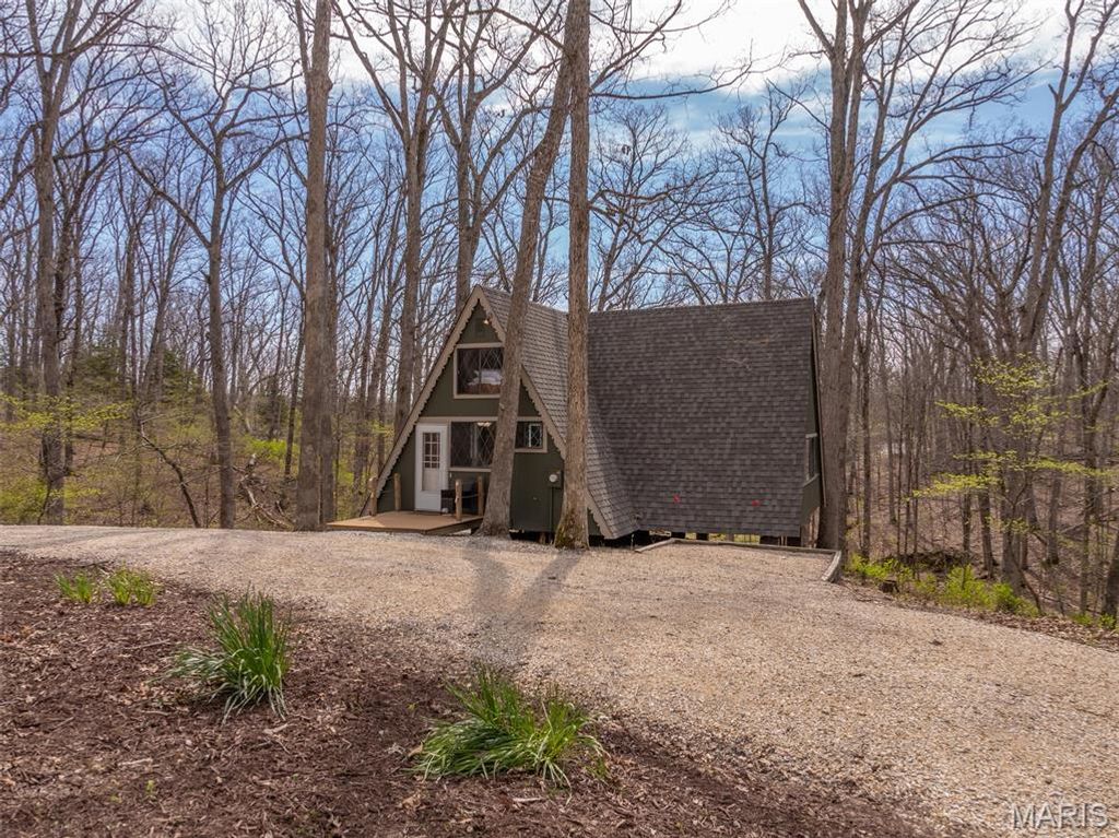 357 Seebrook Lake Drive, Innsbrook, MO 63390