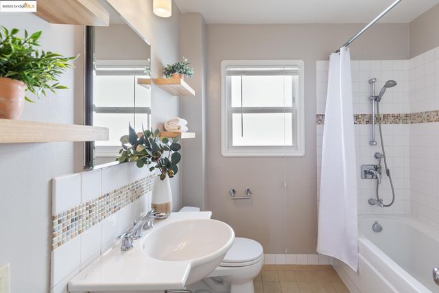 4689 FAIR AVENUE, Oakland, CA 94619