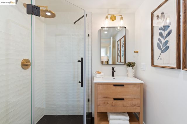 4689 FAIR AVENUE, Oakland, CA 94619