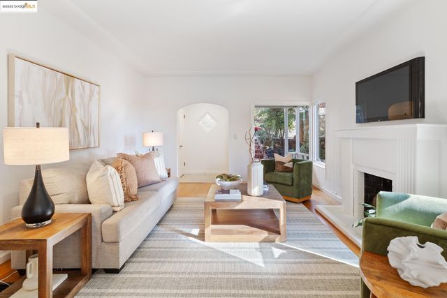 4689 FAIR AVENUE, Oakland, CA 94619